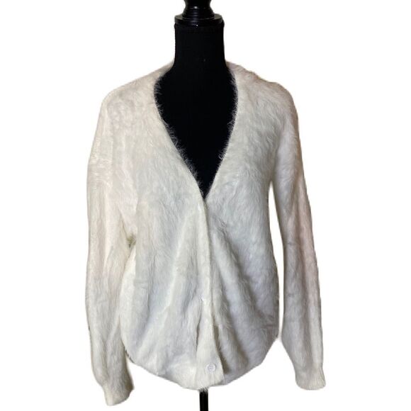 #100 BOUTIQUE Faux Mink Loose Fit Cardigan - Picture 2 of 12